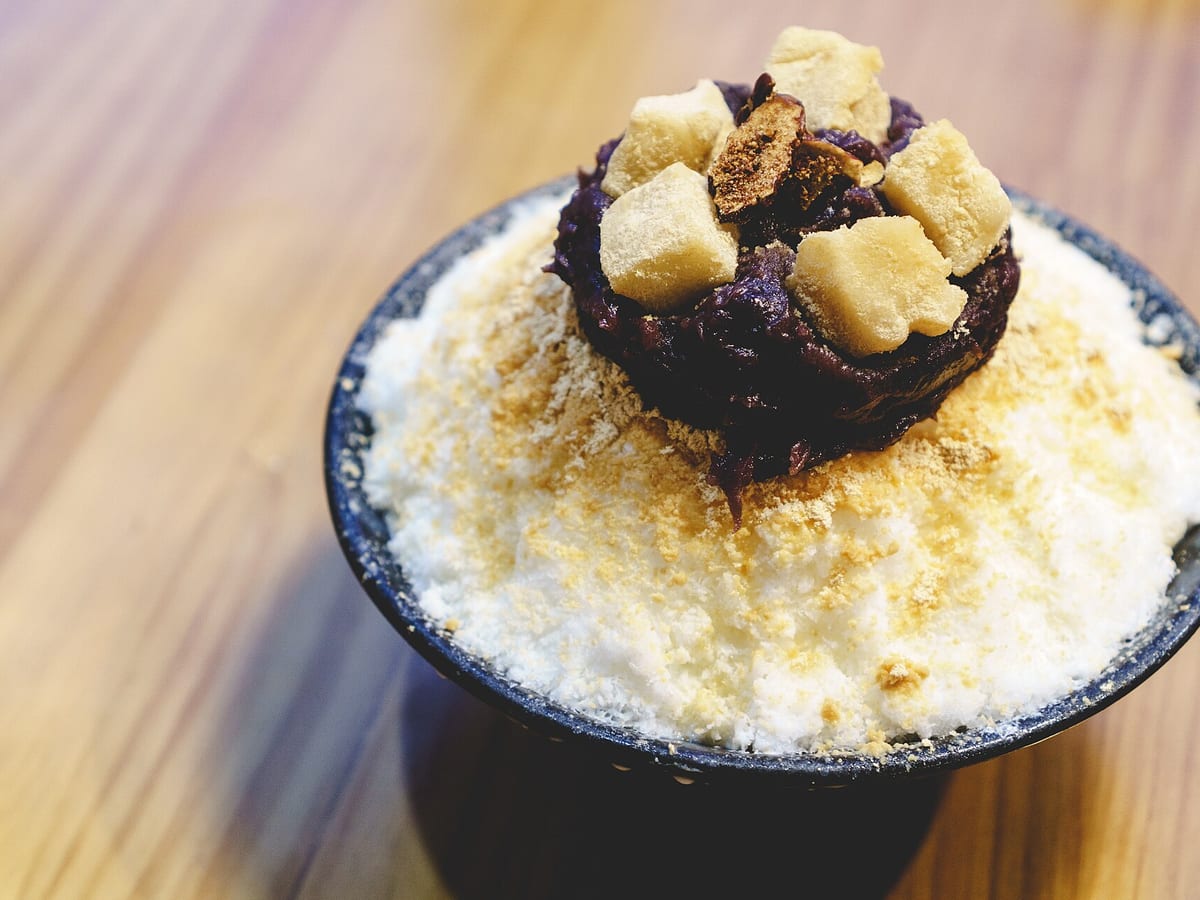 Bingsu (shaved-ice dessert)