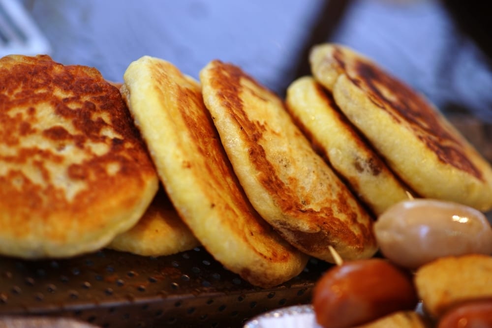 Hotteok (sweet pancake)