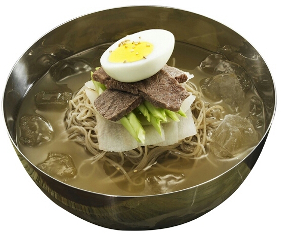 Naengmyeon (cold noodles)